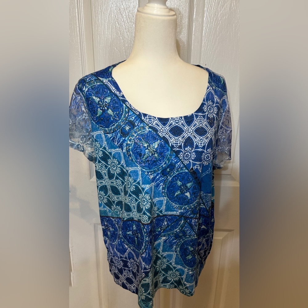 Chico’s Top blue crystal accents lace short sleeve Size 3